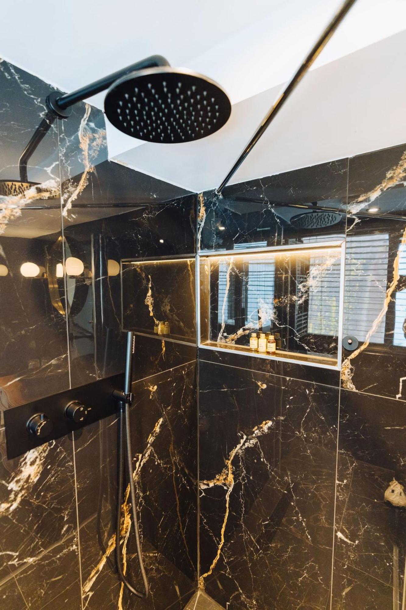 Lok Historics Luxury Art-Inspired Loft In Historic City Centre! Haarlem Luaran gambar
